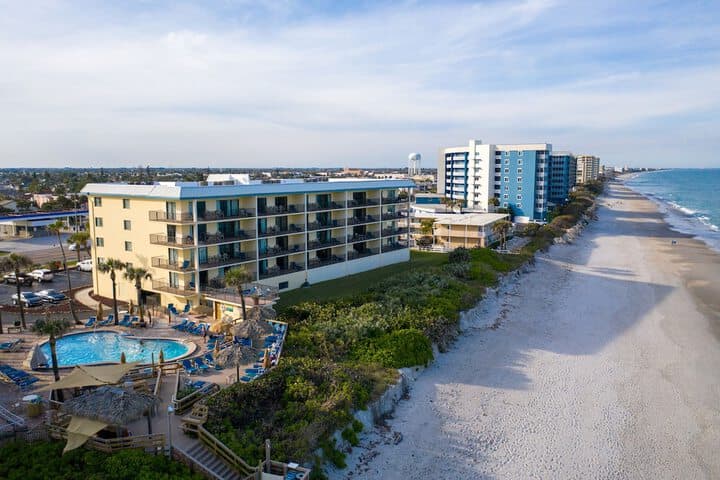 Las Olas Beach Club photo 2