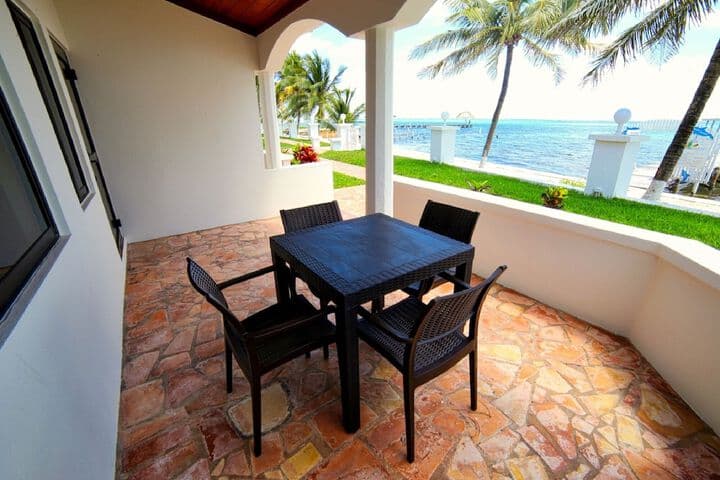 Isla Bonita Yacht Club photo 5