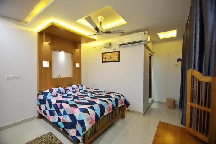 Dolphin Beach House photo 2