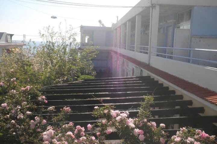 Seafront Studios & Apartments photo 3