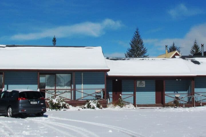 Adventure Lodge & Motel photo 3