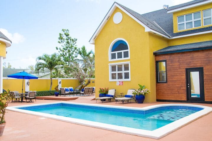 Brownstone Marlin Drive photo 3