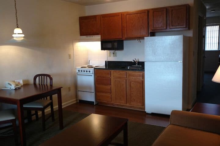 Affordable Suites Charlottesville photo 4