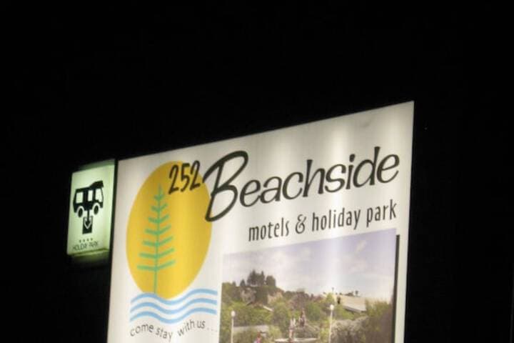 252 Beachside Motels & Holiday Park photo 4