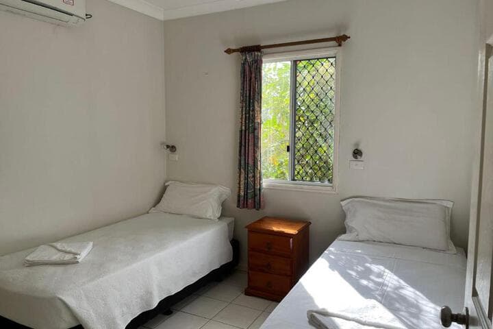 TRADEWINDS VILLAS photo 3