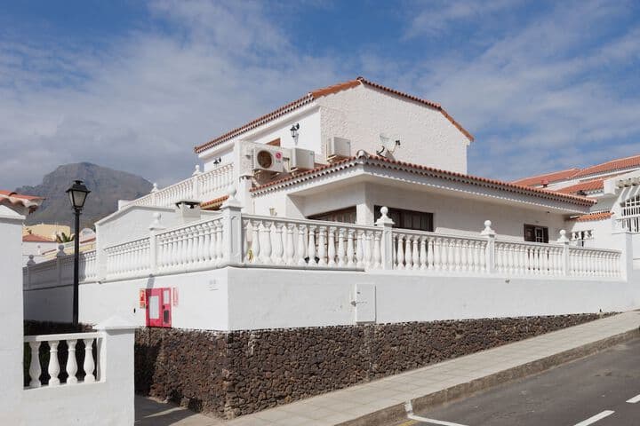 Apartamentos Tinerfe Garden photo 3