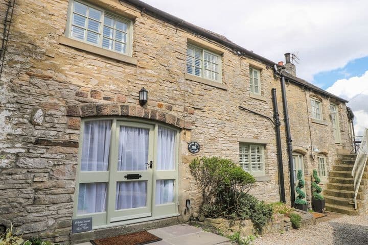 White Swan Cottage photo 1