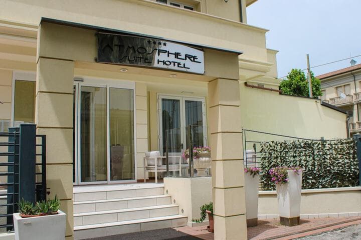 Atmosphere Suite Hotel photo 2