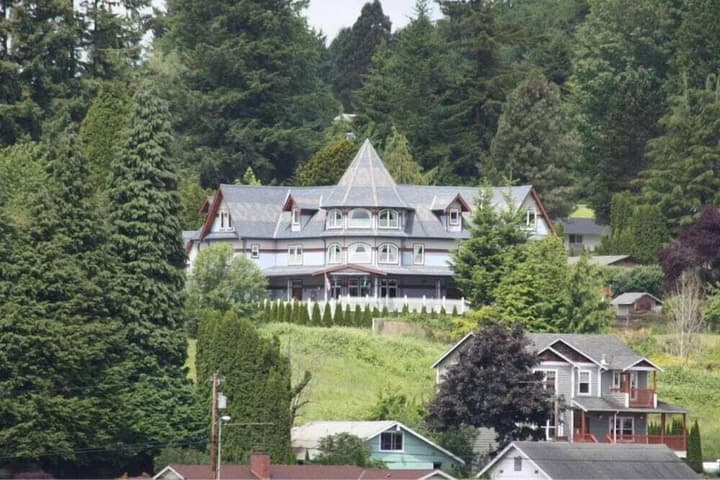 The Mansion Inn photo 2