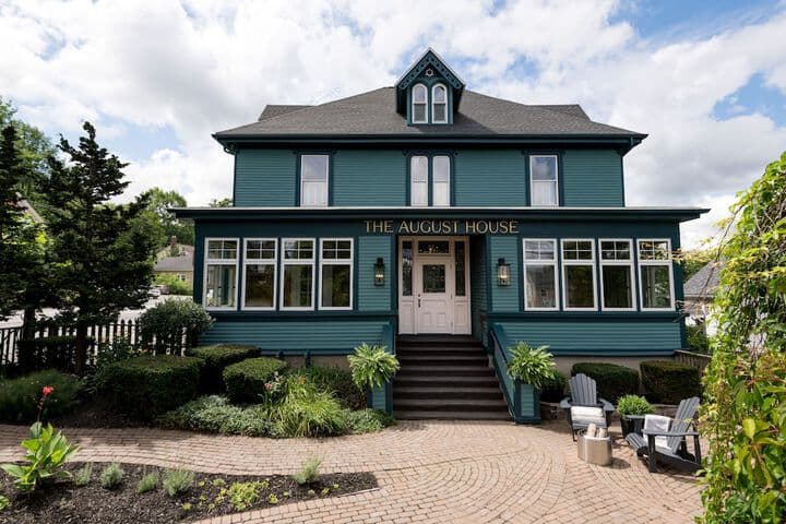 The August House photo 2