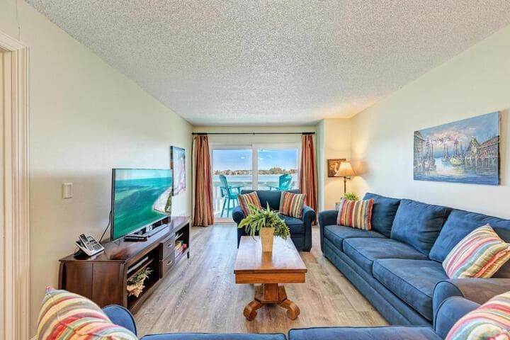 Anna Maria Island Beach Palms 5B photo 2