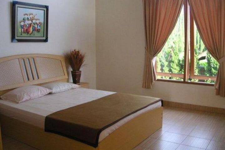 Villa Sophia Cimacan Puncak photo 2