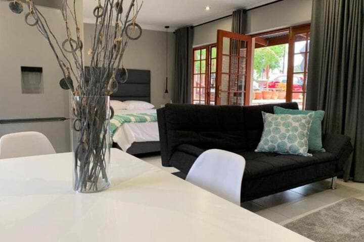 Green Pastures Guesthouse photo 3