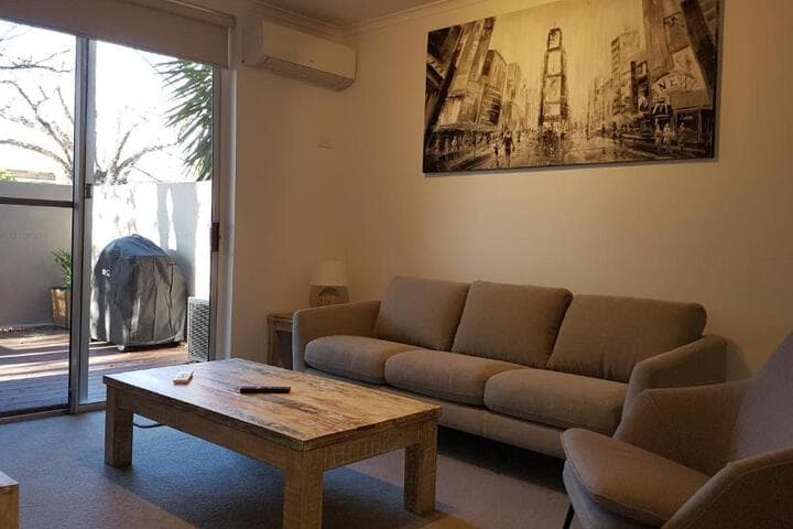 Adelaide Dress Circle Apartments Archer Street photo 5