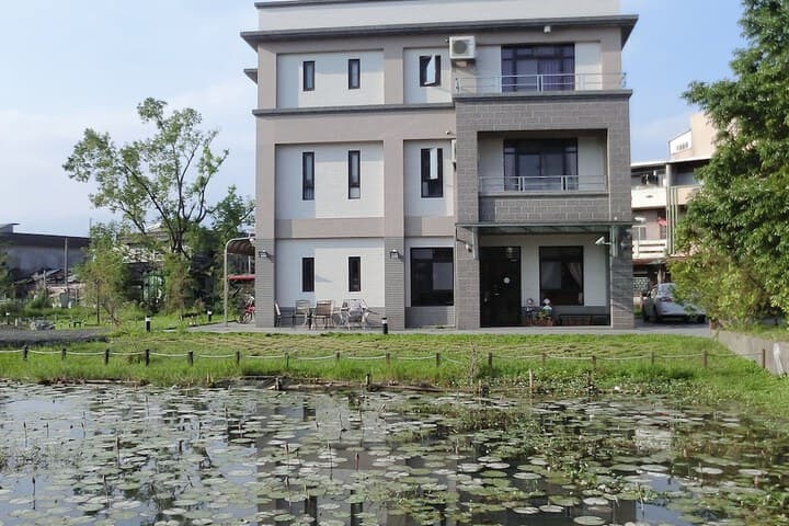 Love Play House photo 2