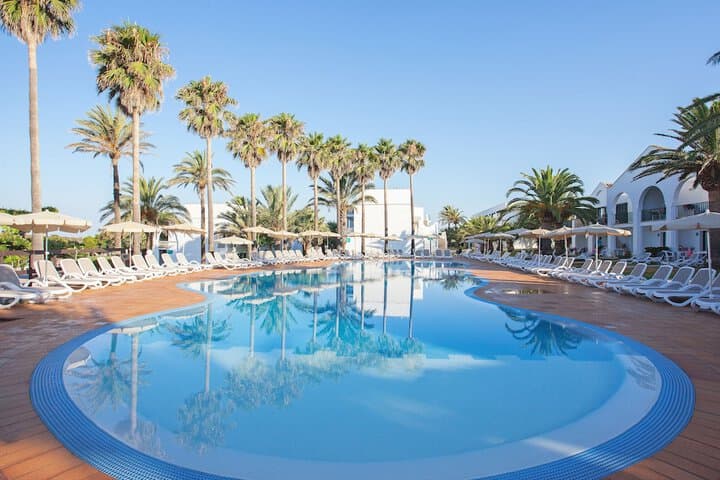 Grupotel Mar de Menorca photo 2