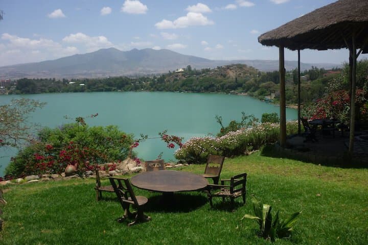 Debra Marcos destination view