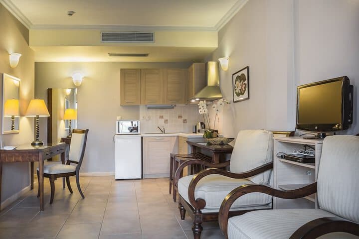Balhambra Suites Adults Only photo 5