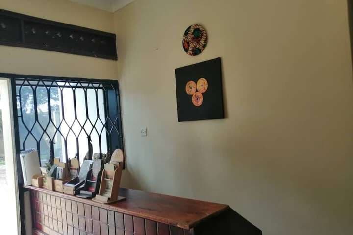Victoria Lake View Guest House & Safaris photo 4