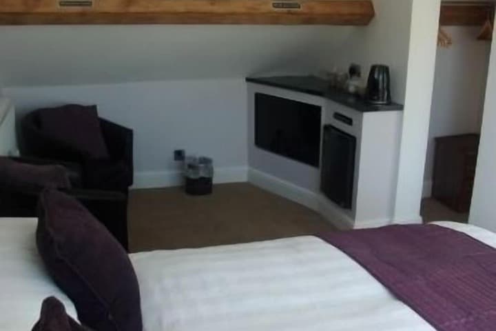 Farnham Hotel photo 4