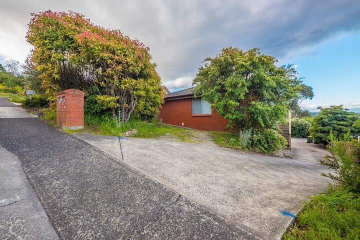 Family Home at Kingston Beach photo 4