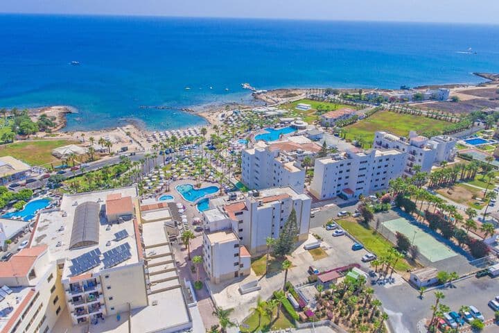 Marlita Beach Hotel Apartments photo 2