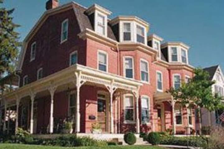 Brickhouse Inn photo 3