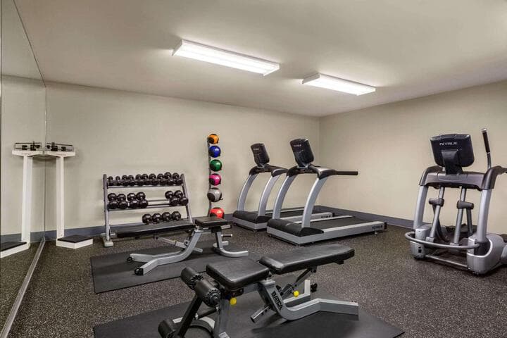 Hawthorn Suites by Wyndham Columbus Fort Benning photo 5