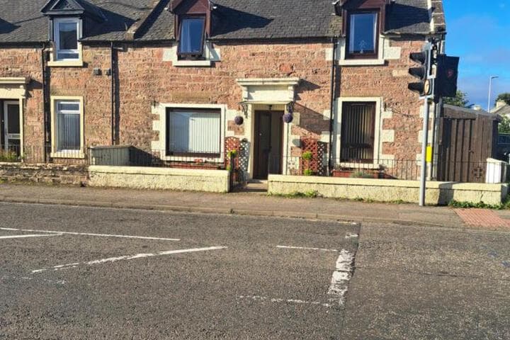No 27 photo 5