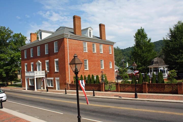Hale Springs Inn photo 5