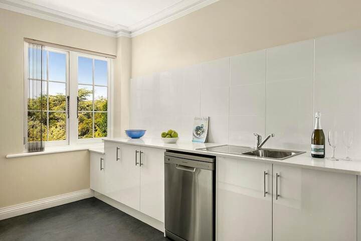 Quest Trinity House photo 4