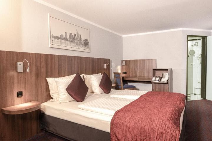 Ramada by Wyndham Frankfurt Central Station photo 5