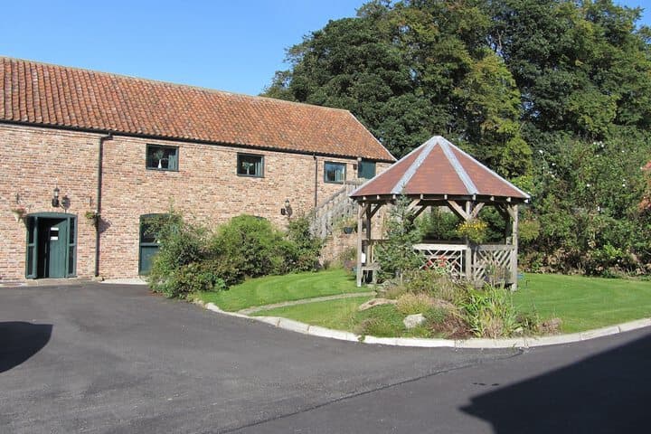Wolds Village photo 3