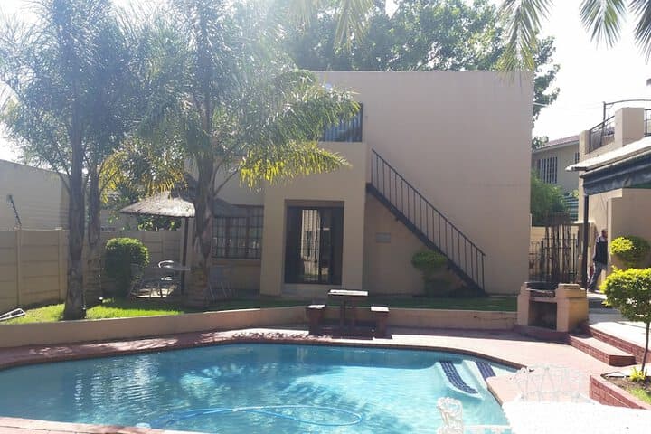 Louhallas Bed & Breakfast photo 4