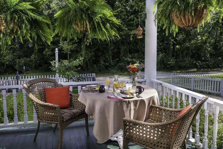 White Oak Manor Bed & Breakfast photo 2