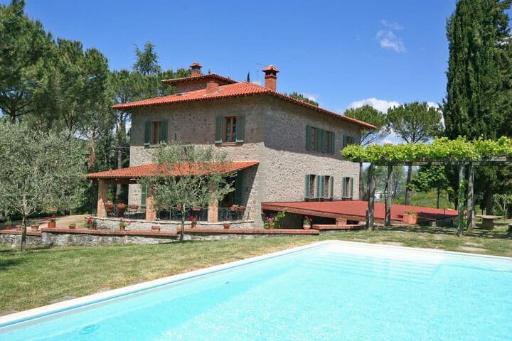 Falciano destination view