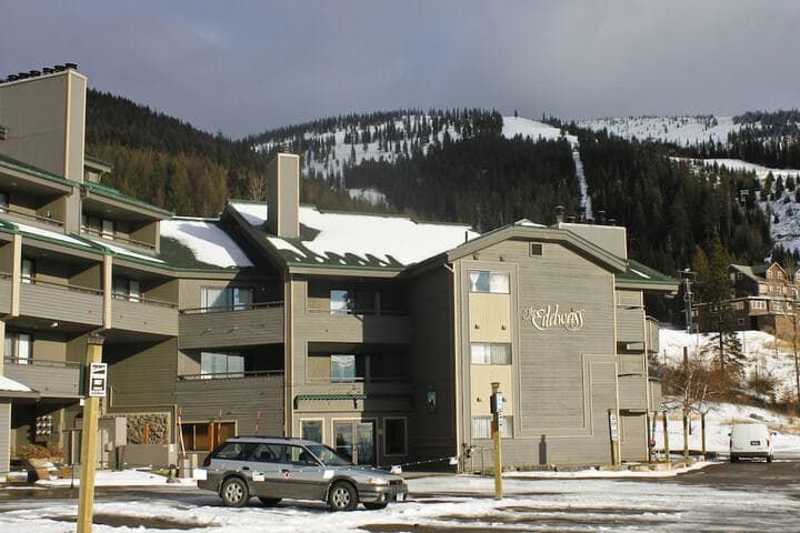 Edelweiss Condominiums photo 4