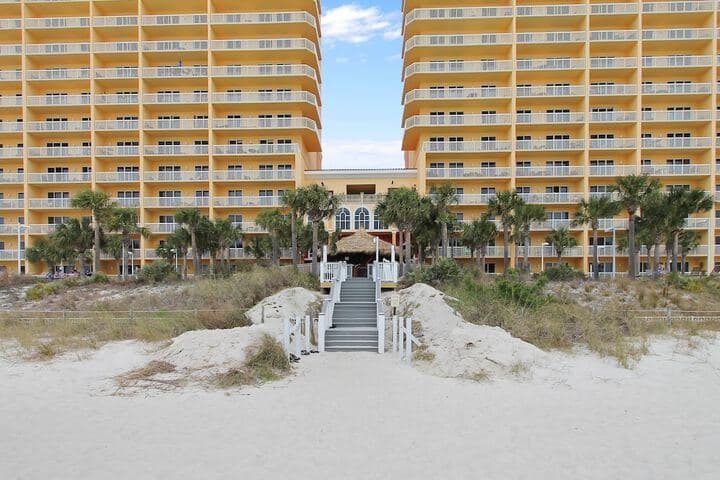 Calypso Resort&Towers by Book That Condo photo 3