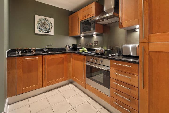 Marlin Apartments Commercial Road Limehouse photo 4