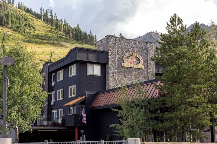 Red Wolf Lodge at Olympic Valley photo 4
