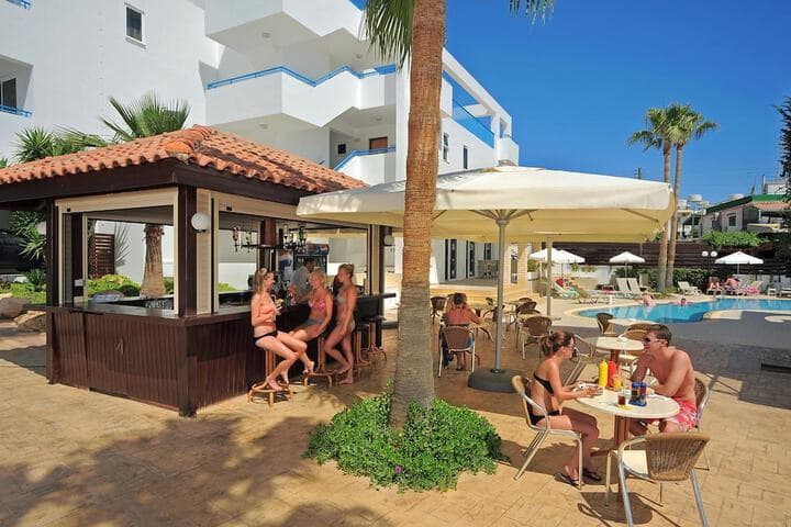 Petrosana Hotel Apartments photo 5