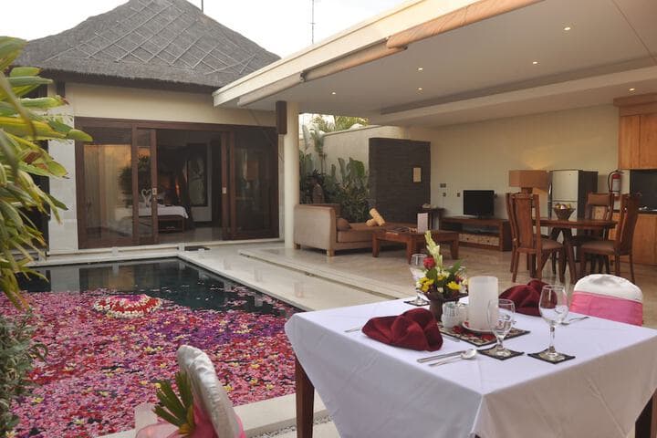 Mahagiri Villas & Spa Dreamland photo 3
