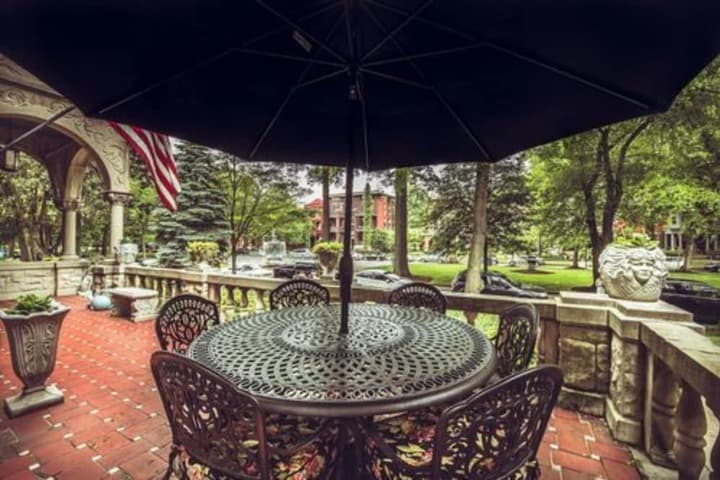 Inn at St. James Court photo 4