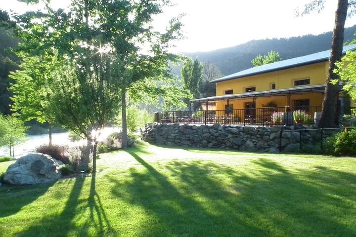 Helena destination view