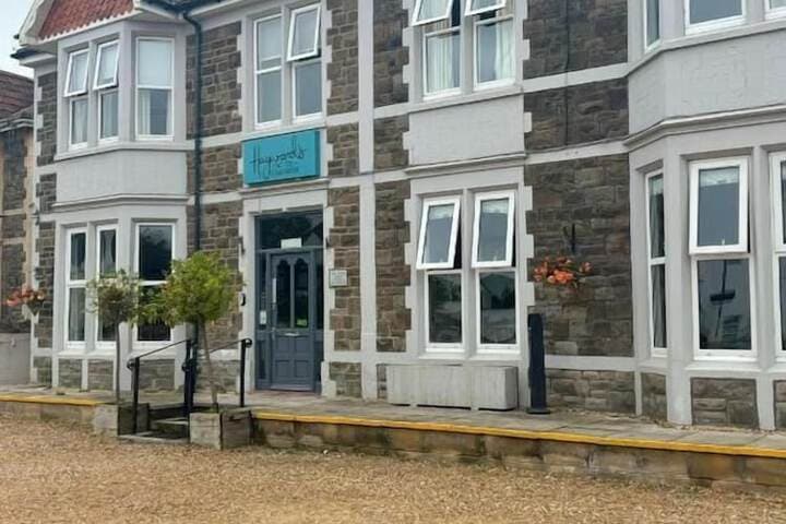 Hayward’s at the Grasmere photo 2