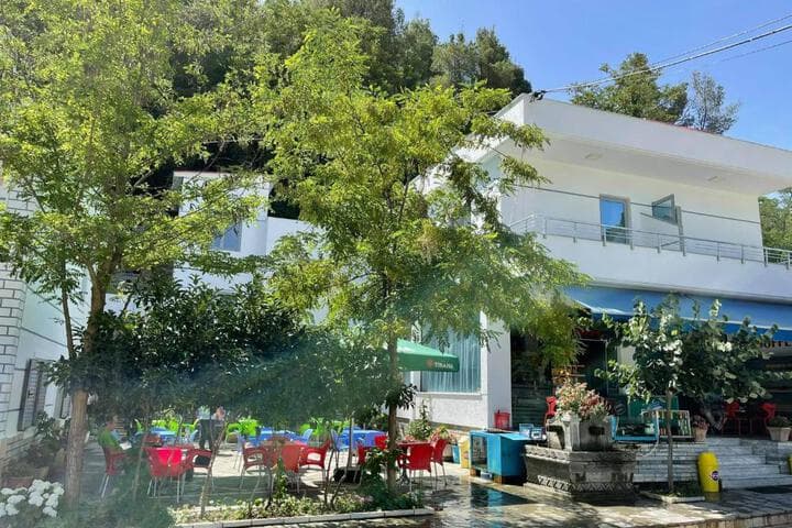 The White Villa photo 3