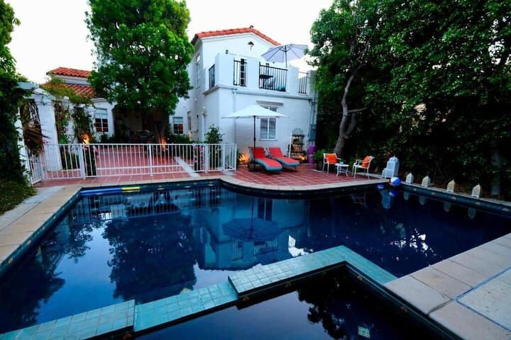 Beverly Hills Celebrity Home photo 3