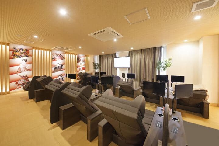 Ueno Station Hostel Oriental 1 Caters to Men photo 4