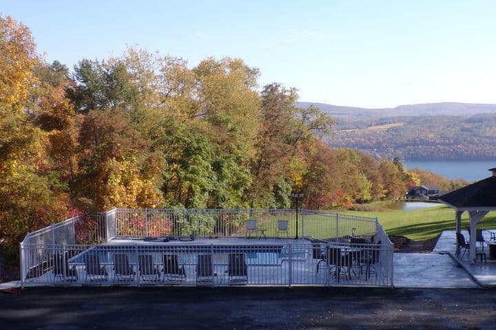 Long House Manor B&B photo 3
