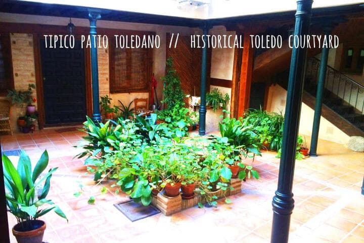 Casa Catedral terraza privada con vistas en el corazón de Toledo photo 2